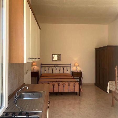 La Rondine Bed And Breakfast Uggiano La Chiesa Εξωτερικό φωτογραφία
