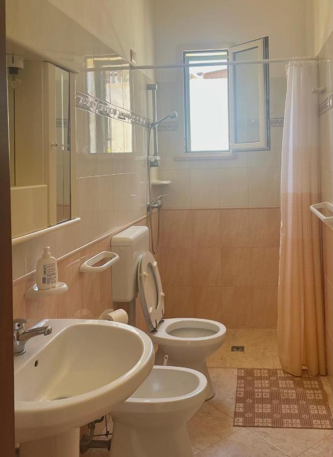 La Rondine Bed And Breakfast Uggiano La Chiesa Εξωτερικό φωτογραφία